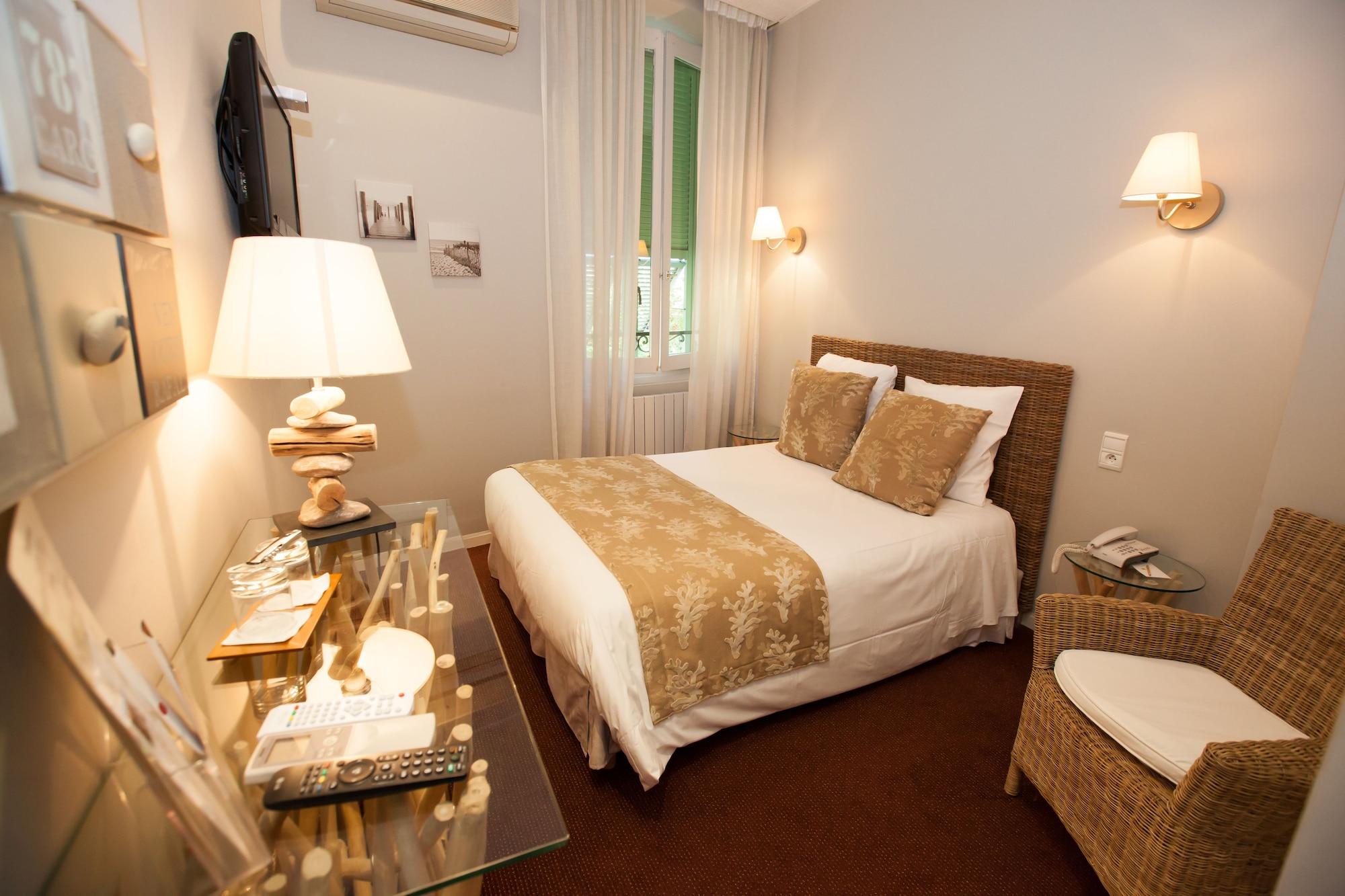 Paris Rome Hotel Menton Exterior photo