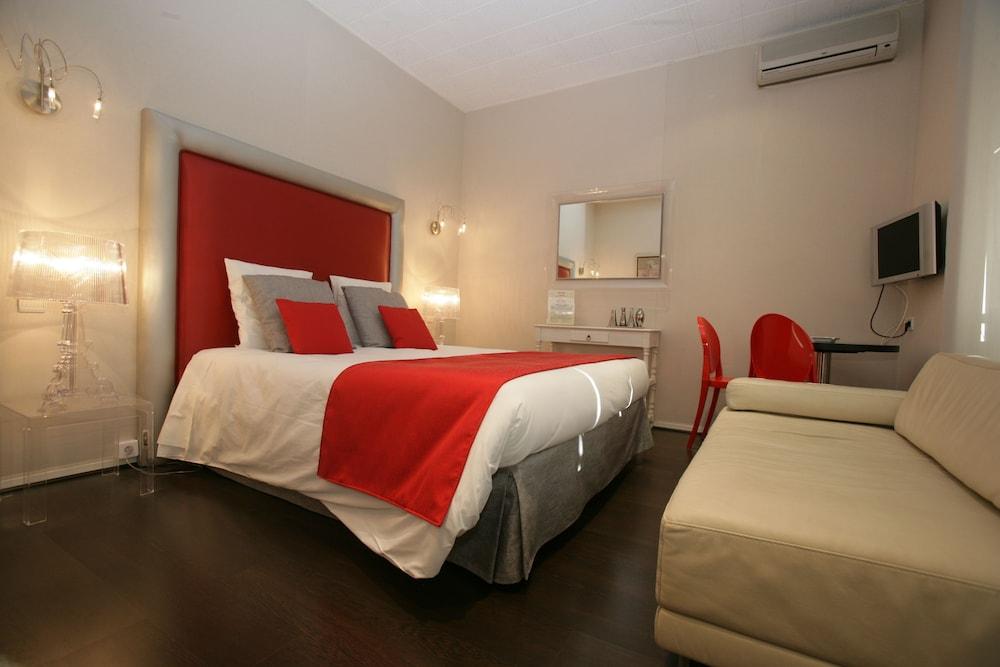 Paris Rome Hotel Menton Exterior photo